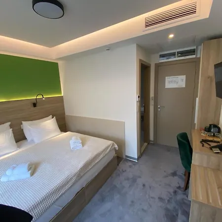 Stella Hotel *
